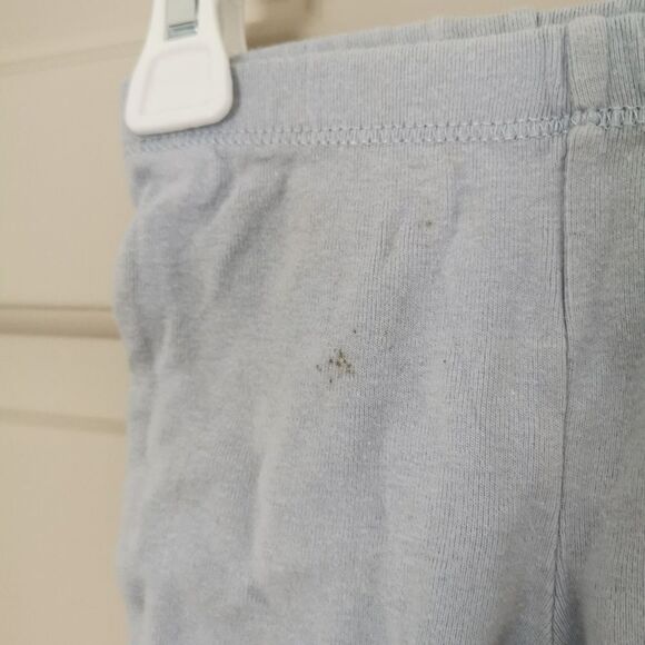 *Free Carter's pants 6 m - Picture 2 of 5